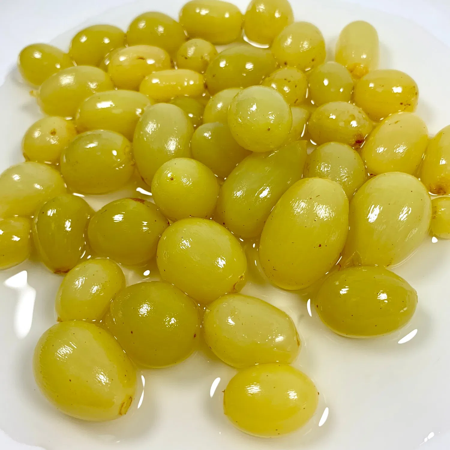 Vendita calda di frutta in scatola, uva fresca in scatola sciroppata, prezzo all'ingrosso